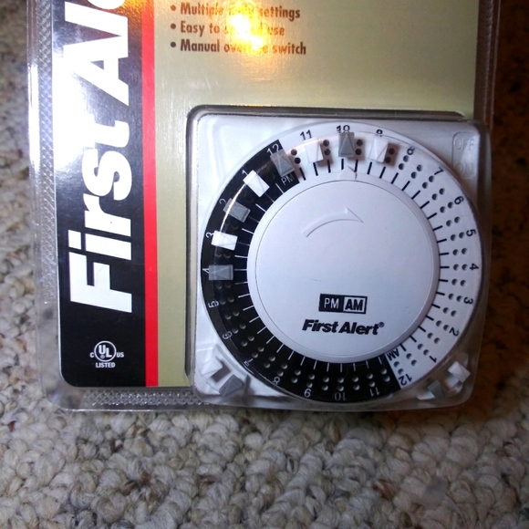3/$18 First Alert 24-Hour Lighting Timer - Picture 3 of 7